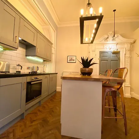 The Deakin At Claremont Serviced