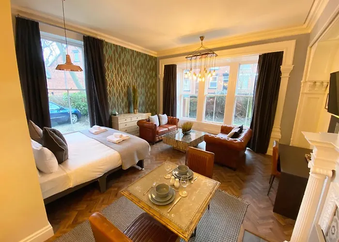 The Deakin At Claremont Serviced *