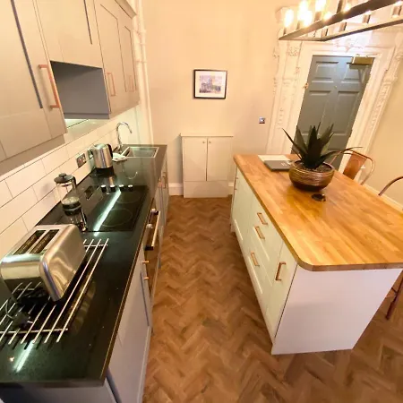 아파트 The Deakin At Claremont Serviced