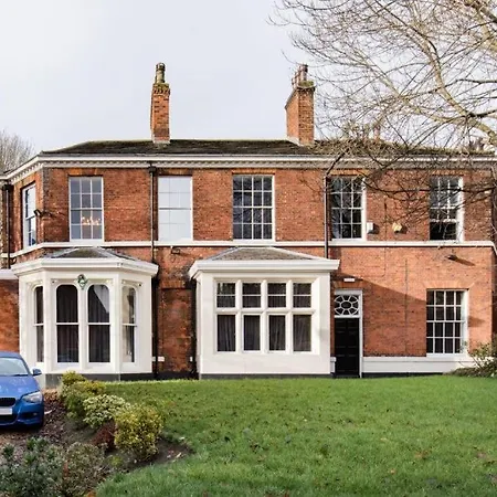 The Deakin At Claremont Serviced