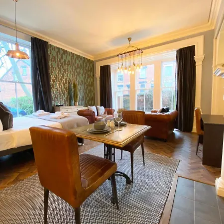 The Deakin At Claremont Serviced 아파트